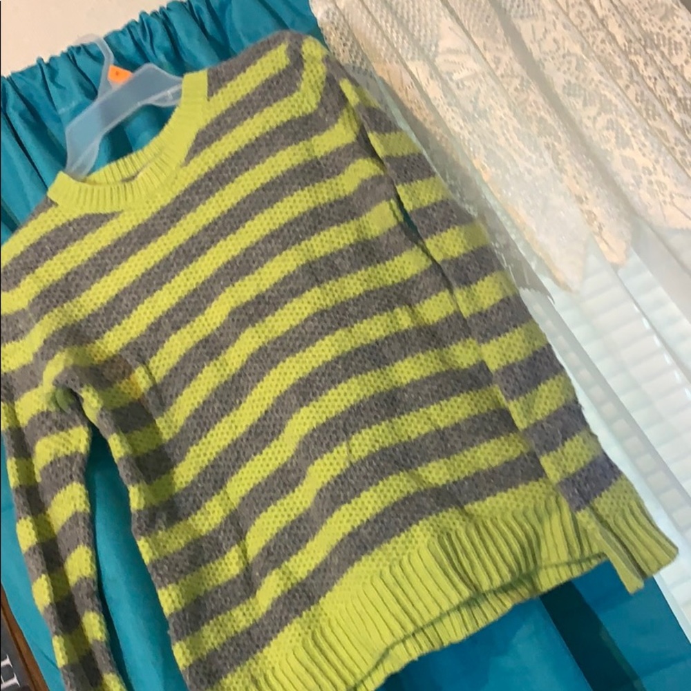 Sweater - Picture 2 of 2
